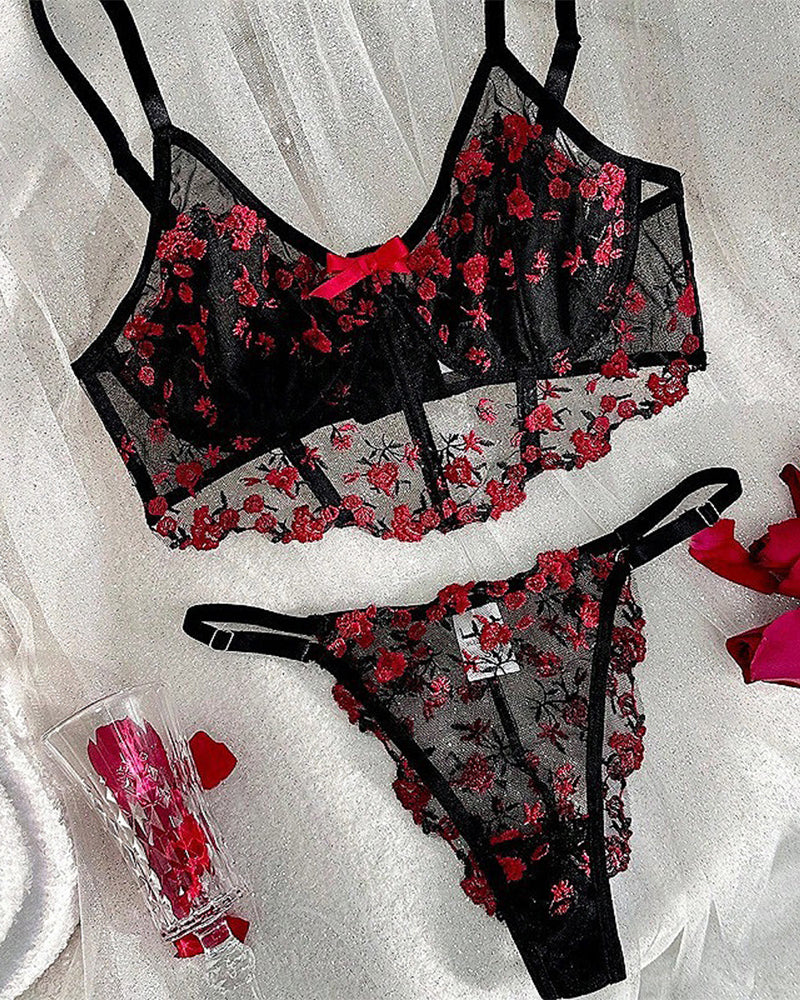 Floral Embroidered 2 Piece Corset Lingeries Women Boudoir